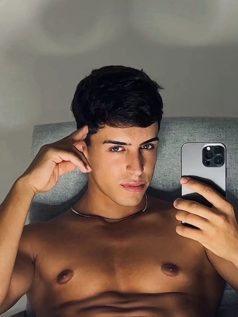 Adrián López OnlyFans Picture