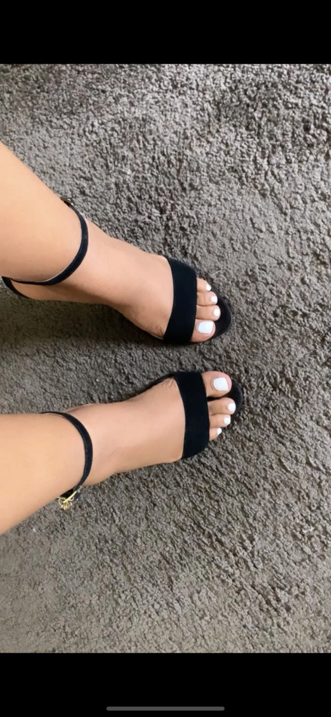 Pretty Paws 🐾🤪💅 OnlyFans Picture