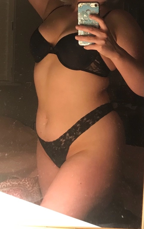 KrissyKiss OnlyFans Picture