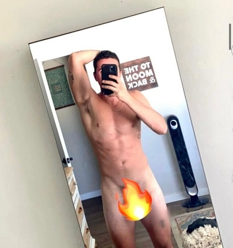 Noah OnlyFans Picture