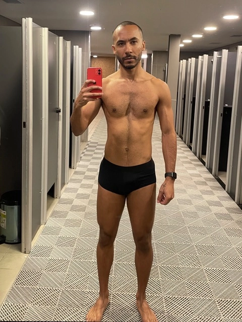 Victor OnlyFans Picture