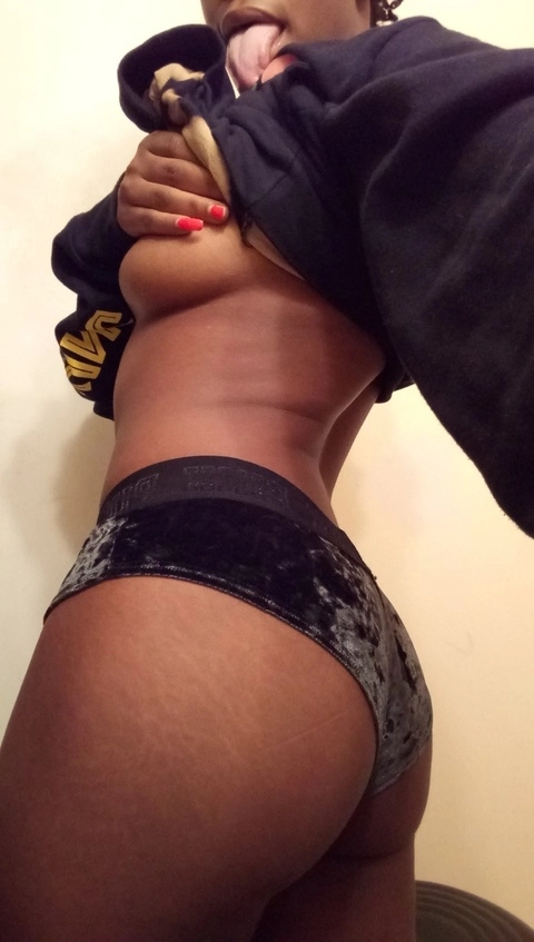 Jamaicanvixen OnlyFans Picture