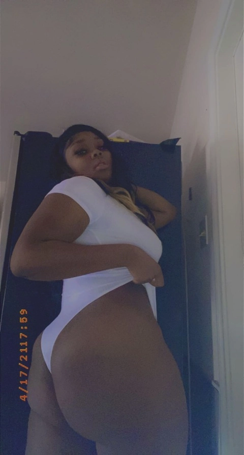 Thic OnlyFans Picture