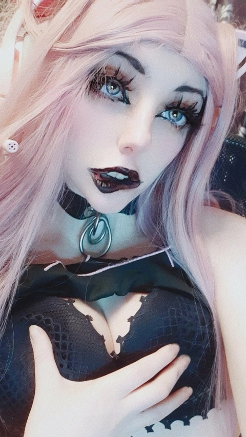 CrazzyKitty OnlyFans Picture