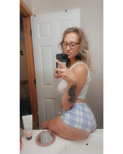 Mollie Mays OnlyFans Picture