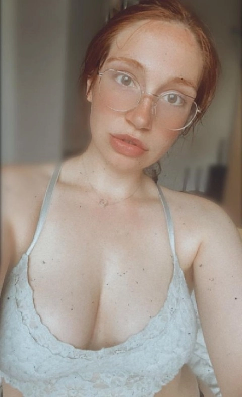 Kat OnlyFans Picture