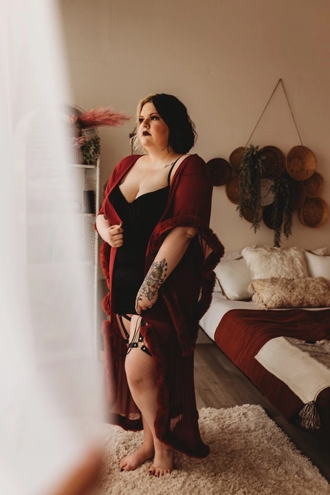 Curvy Demon OnlyFans Picture