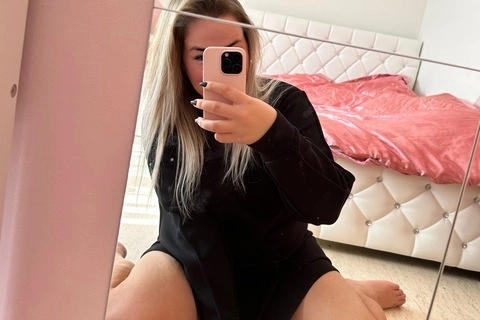 Zoe OnlyFans Picture