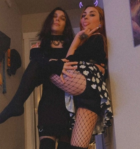 Tay & Sky OnlyFans Picture