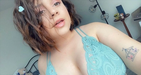 Peach Pie Curvy Cutie OnlyFans Picture