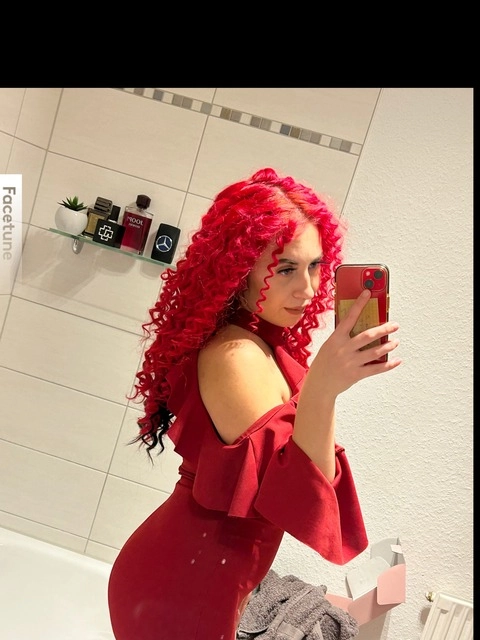 Theredlucy OnlyFans Picture