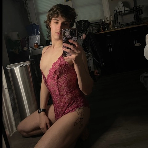 Bratus Hyacinthus (they/them) OnlyFans Picture