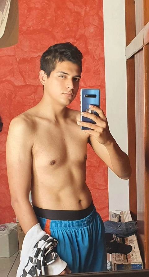 Carlos Ramírez OnlyFans Picture