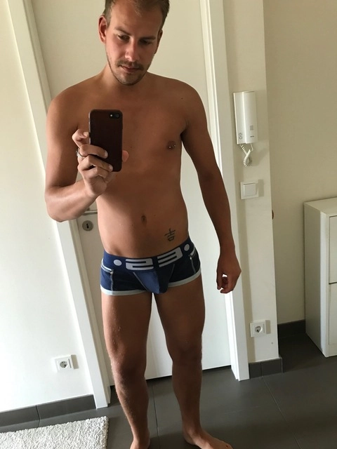 GermanNakedGuy OnlyFans Picture