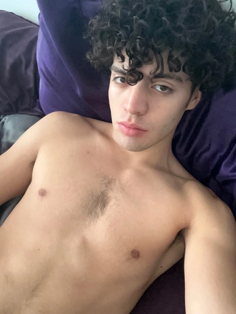 Curlyheadbaby OnlyFans Picture
