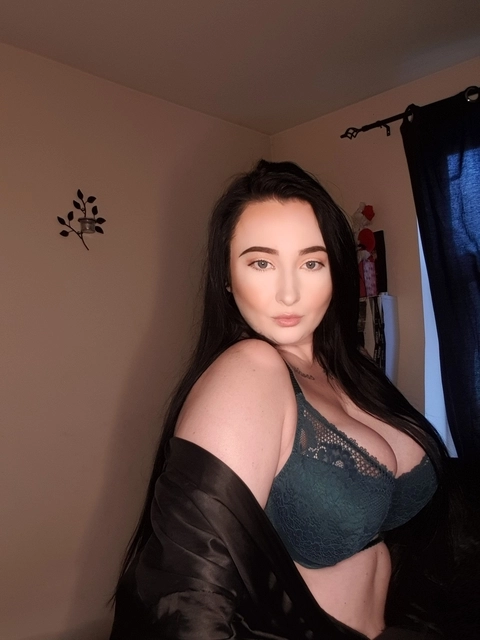 Stacey blue eyes OnlyFans Picture