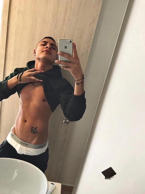 santiago pulgarin OnlyFans Picture