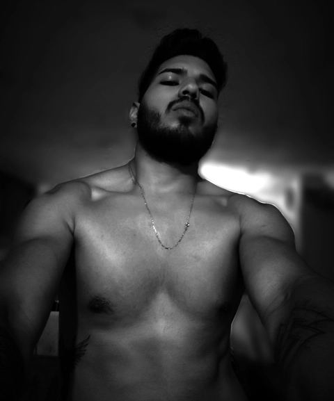 Julián López OnlyFans Picture