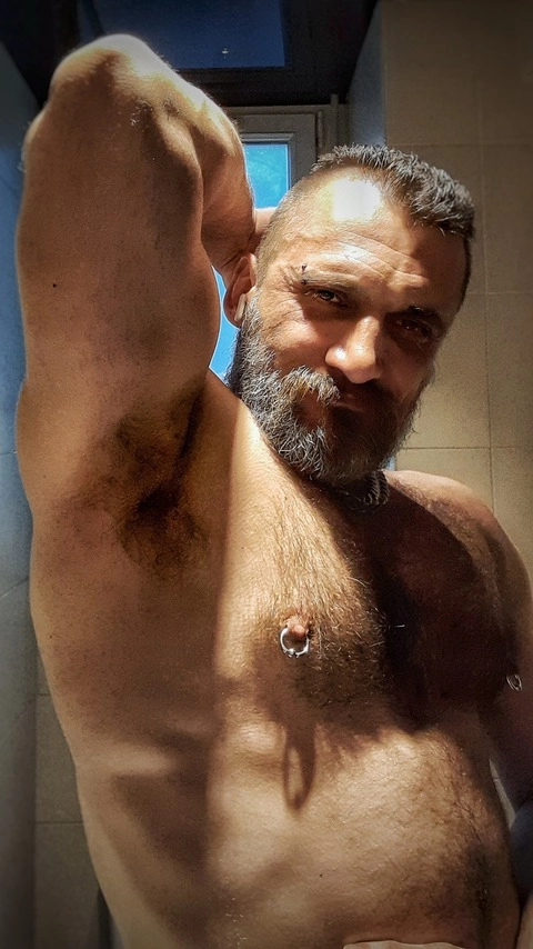 CCB: A Bear in Paris OnlyFans Picture