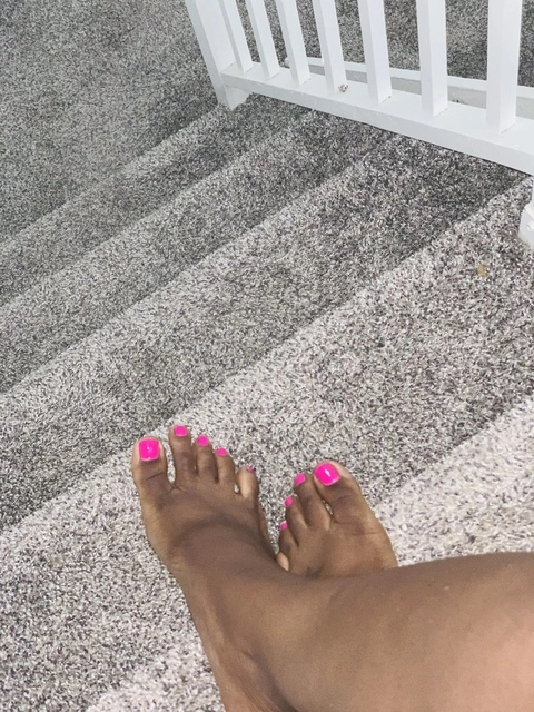 Fancy Feet OnlyFans Picture