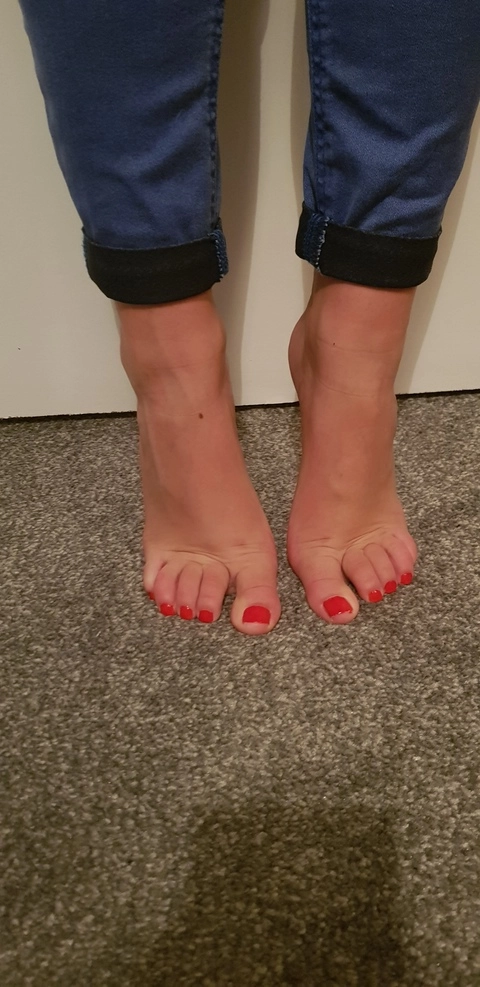 Tuttifruitytoes