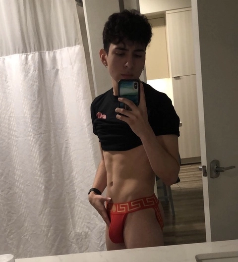 Holemium OnlyFans Picture