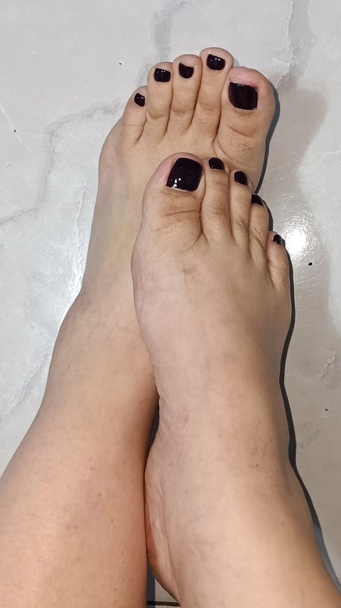 Feet lady