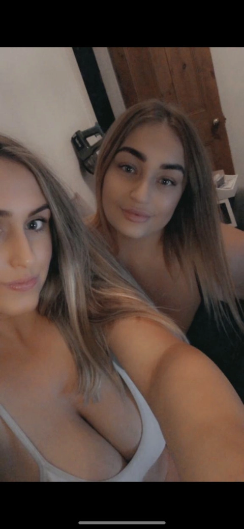 Holly & Olivia OnlyFans Picture