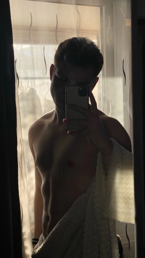 Julian OnlyFans Picture