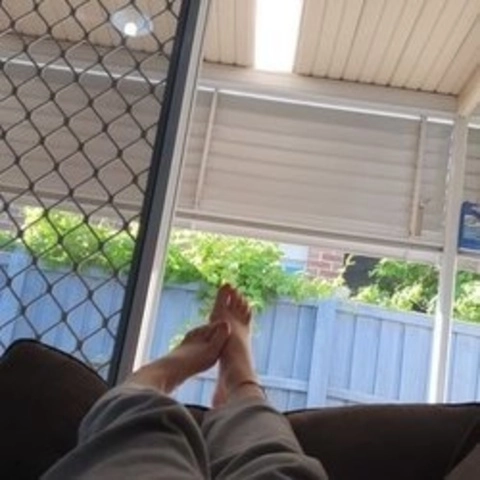 Aussie Feet