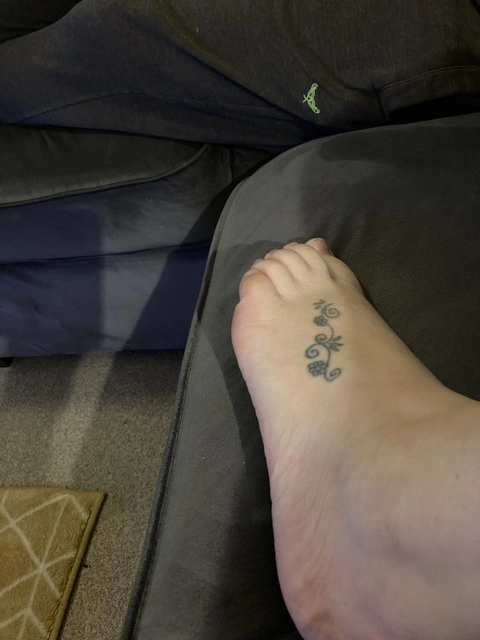 Footfetish90 OnlyFans Picture