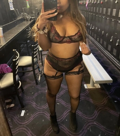 Miss V ? OnlyFans Picture