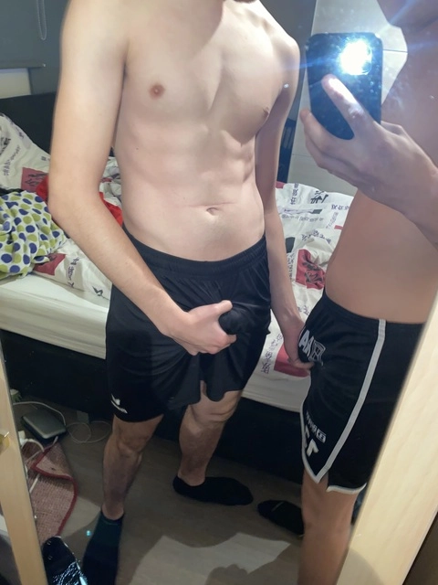 Kinktwinks OnlyFans Picture