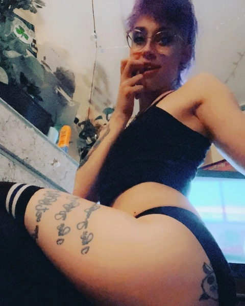 Trixi OnlyFans Picture