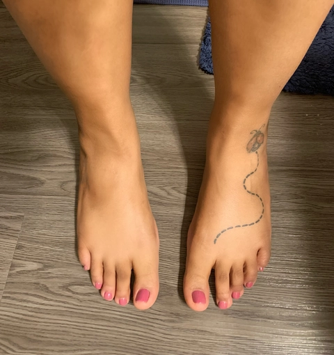 Please These Feet OnlyFans Picture