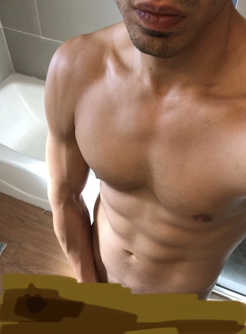 coronaRYAN OnlyFans Picture
