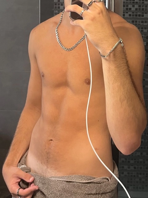 ItalianTeen19