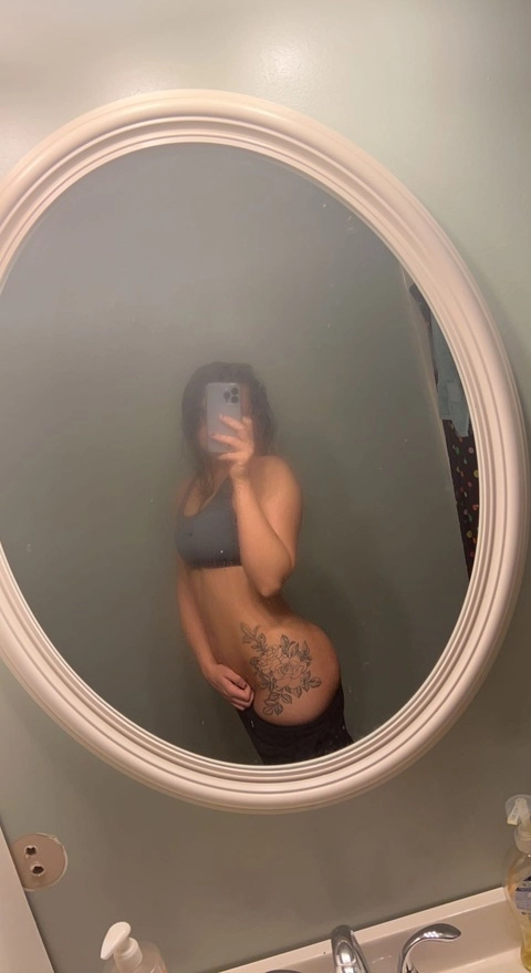 Erin XX OnlyFans Picture