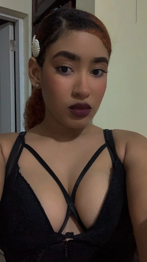 Amirayoung22 OnlyFans Picture