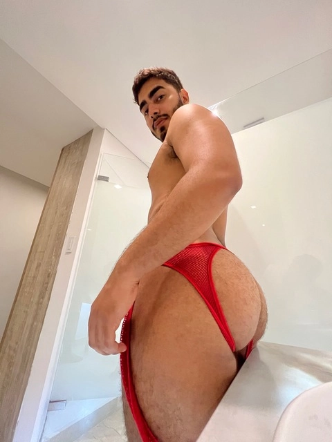 Luisito🔥 OnlyFans Picture