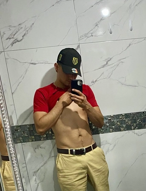 luis aguilar OnlyFans Picture