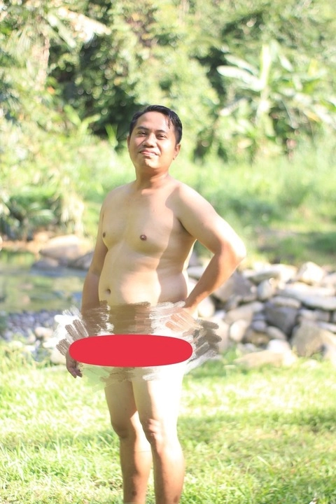 Nudist Men