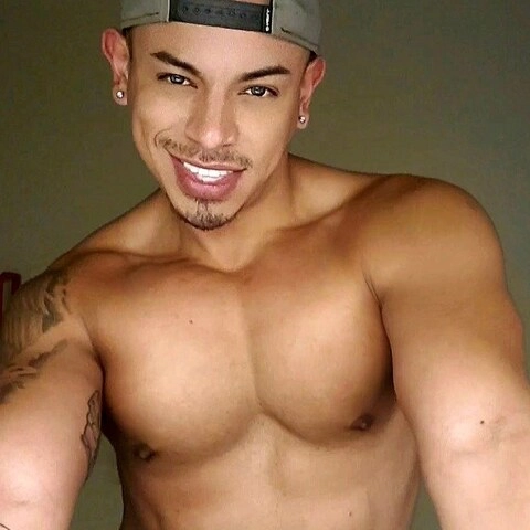 Reyluis OnlyFans Picture