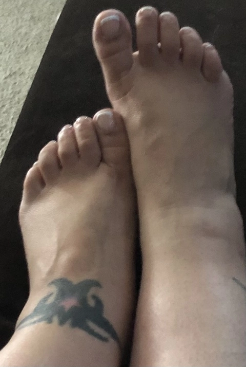 Feisty Footzies OnlyFans Picture