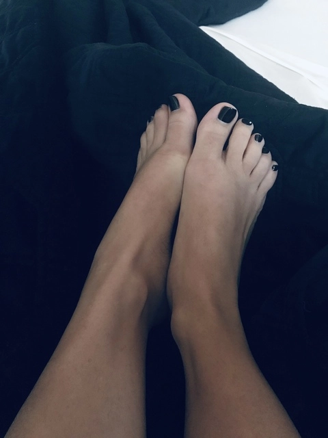 Feetlove2 OnlyFans Picture