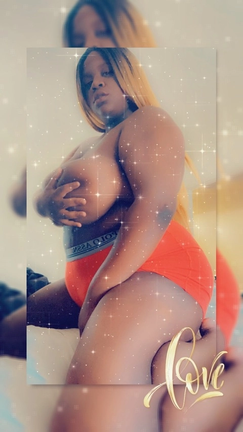 Splashgoddd OnlyFans Picture