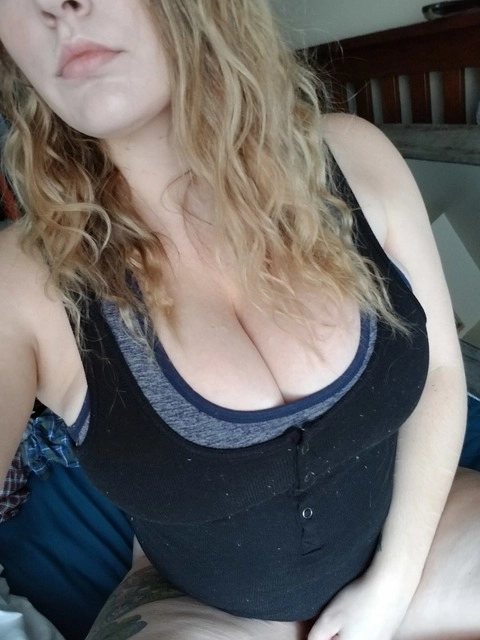 Lynnz OnlyFans Picture