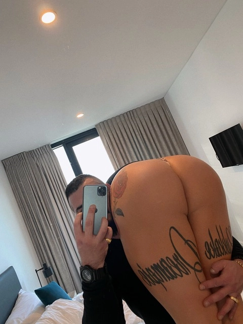 Buzzcut barbie OnlyFans Picture