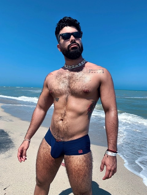 Zemir neyib OnlyFans Picture