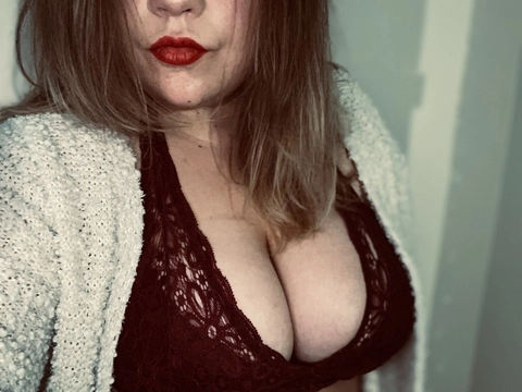 Redlips b!tch OnlyFans Picture